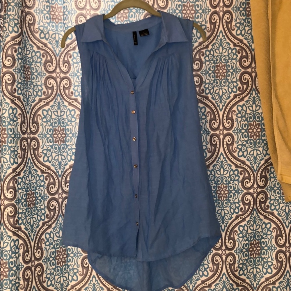 Sleeveless top